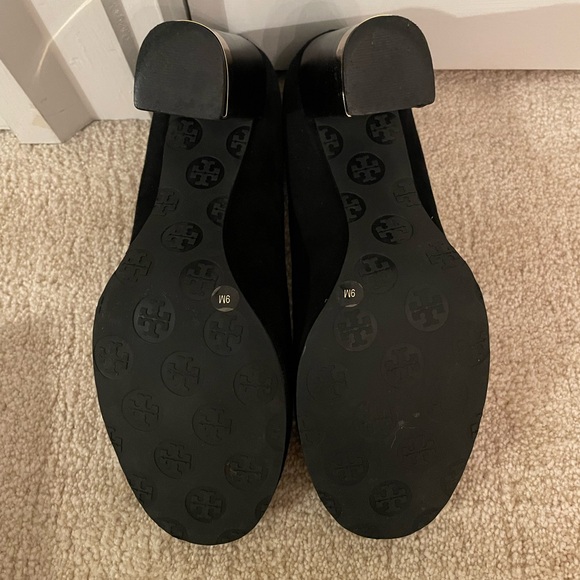 Tory Burch Women’s Maddie Pump Kid Suede Size 9 Black - Picture 8 of 10